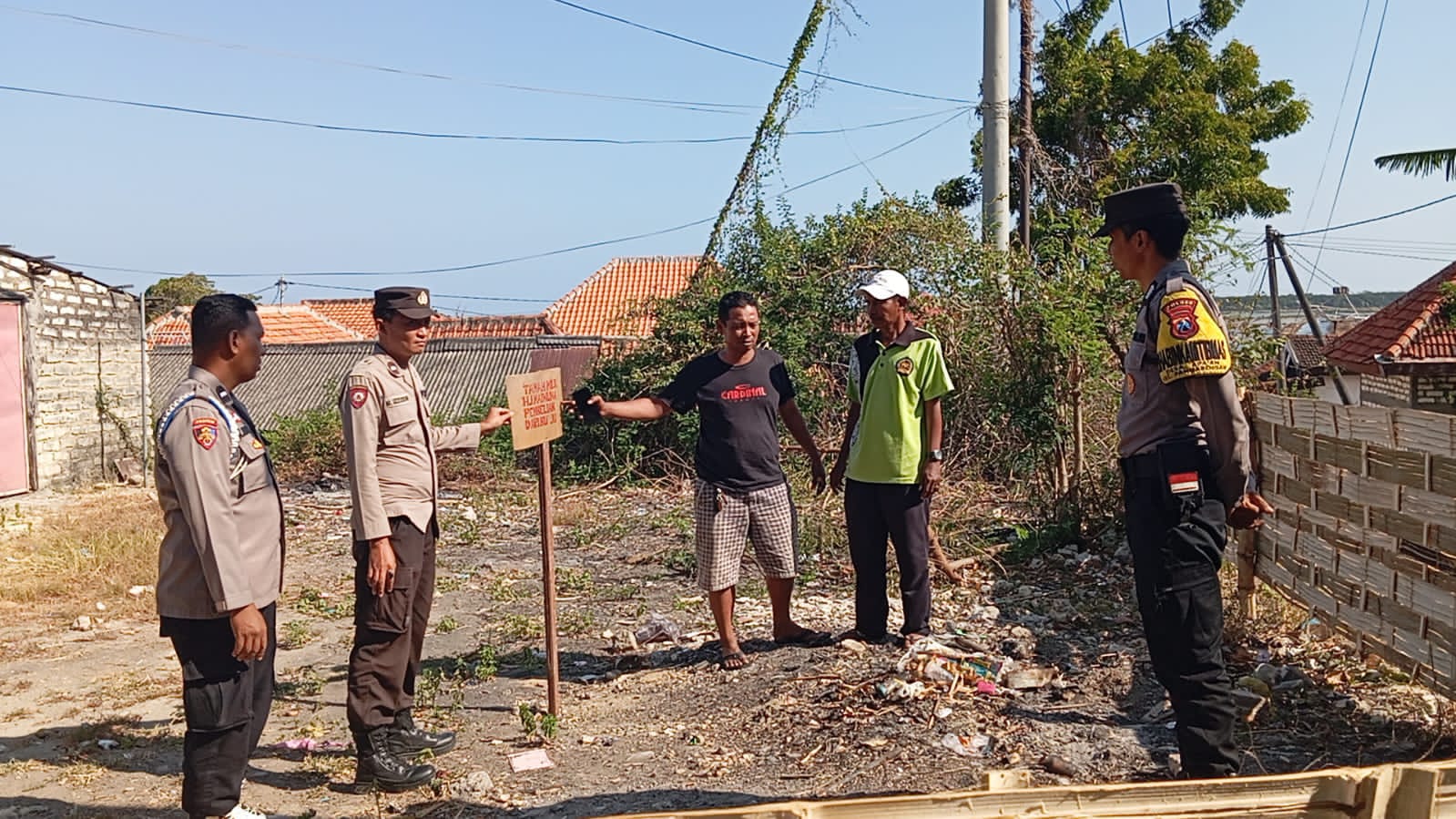 Pegang SHM, Umar Laporkan Dugaan Penyerobotan Lahan ke Polres Sampang