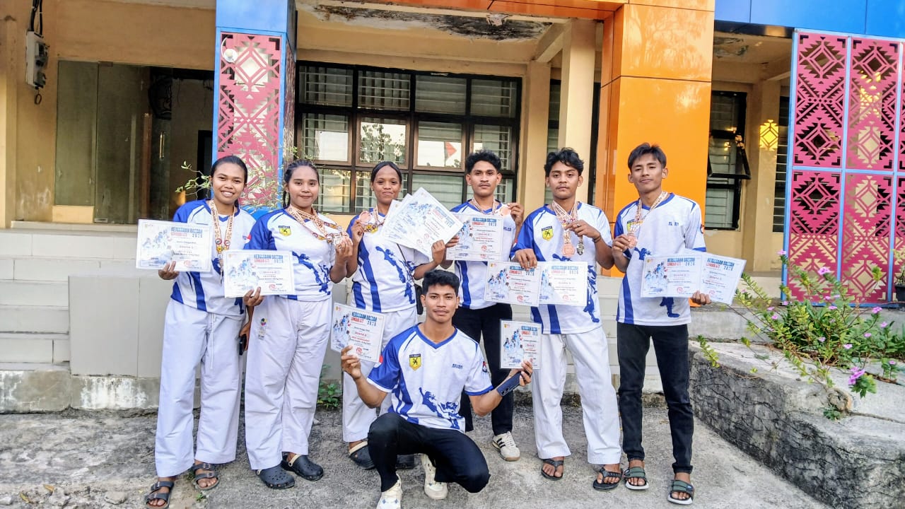 TIM KARATE UNKRISWINA SUMBA BORONG 13 MEDALI DI KEJURDA LEMKARI NTT, BUKTIKAN POTENSI ANAK MUDA SUMBA